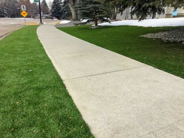 Walkway Pouring in Vista